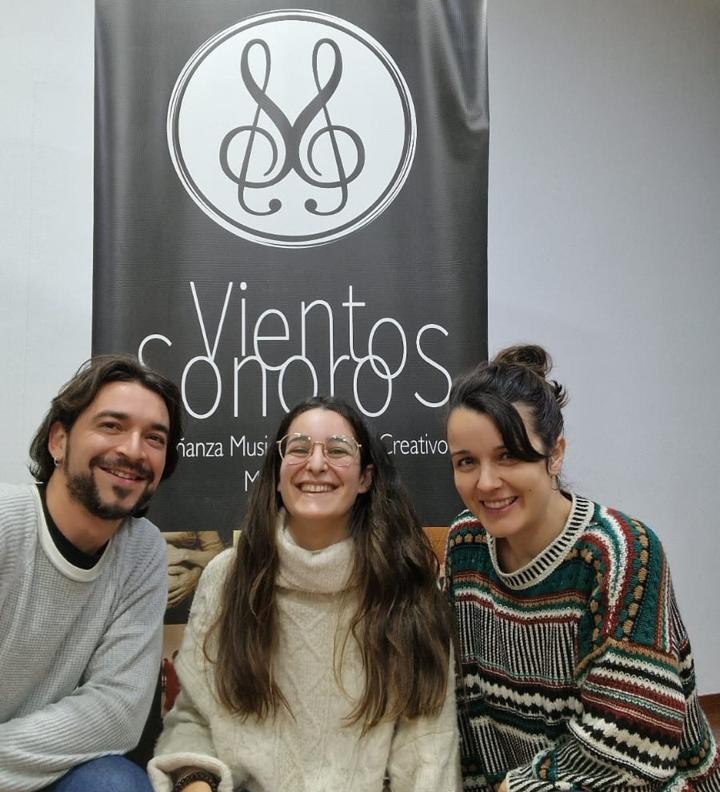 tres personas de vientos sonoros
